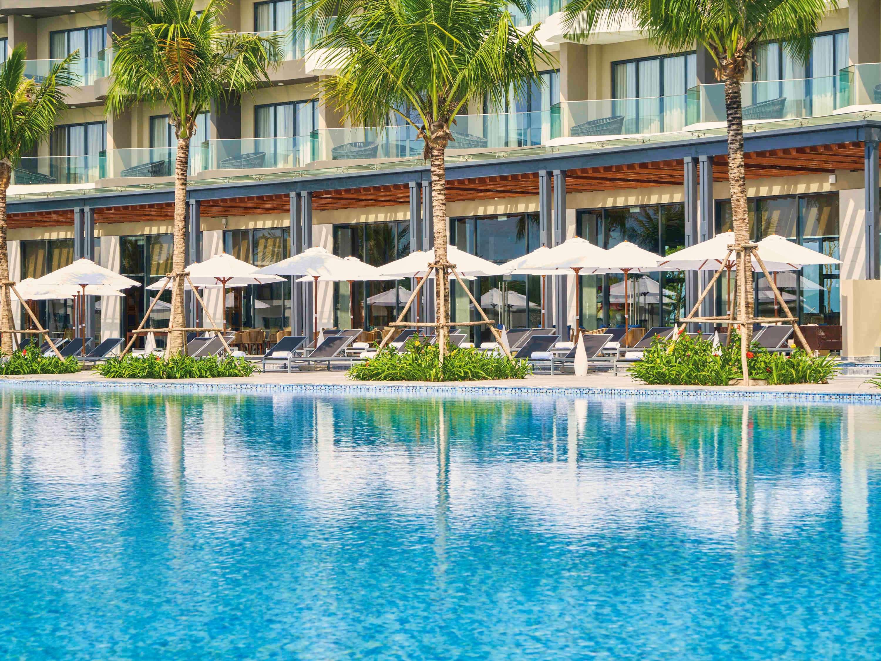 Moevenpick Villas & Residences Phu Quoc Exterior foto The pool at the hotel