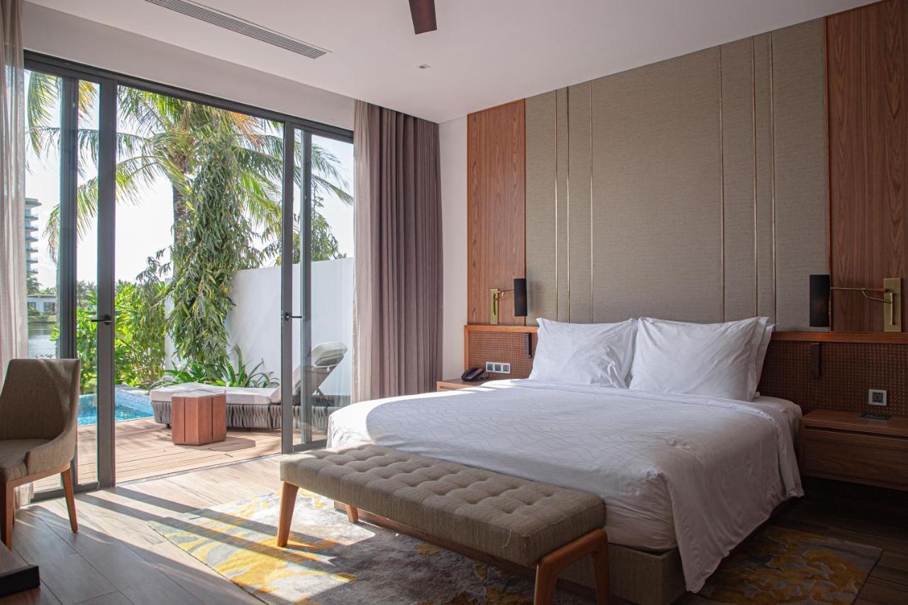Moevenpick Villas & Residences Phu Quoc Exterior foto A bedroom at the hotel