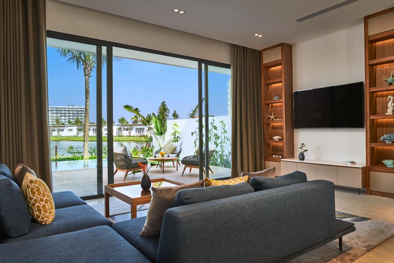 Moevenpick Villas & Residences Phu Quoc Exterior foto A living room at the resort